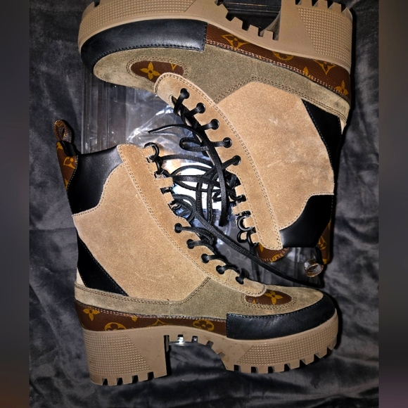 Louis vuitton desert boots - Picture 1 of 7